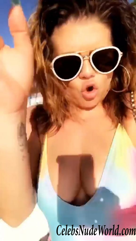 Chanel West Coast Sexy 65898