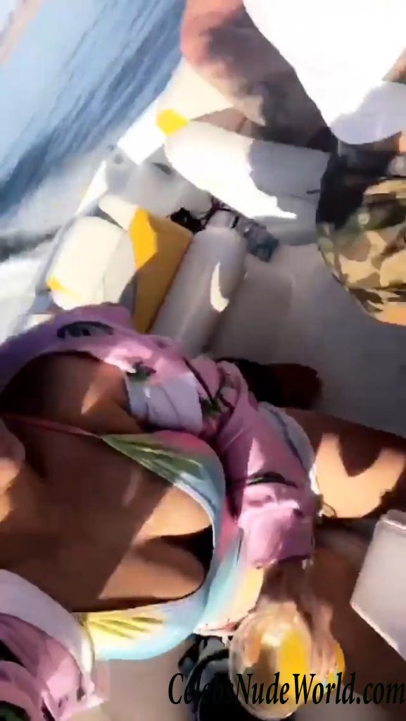 Chanel West Coast Sexy 65902