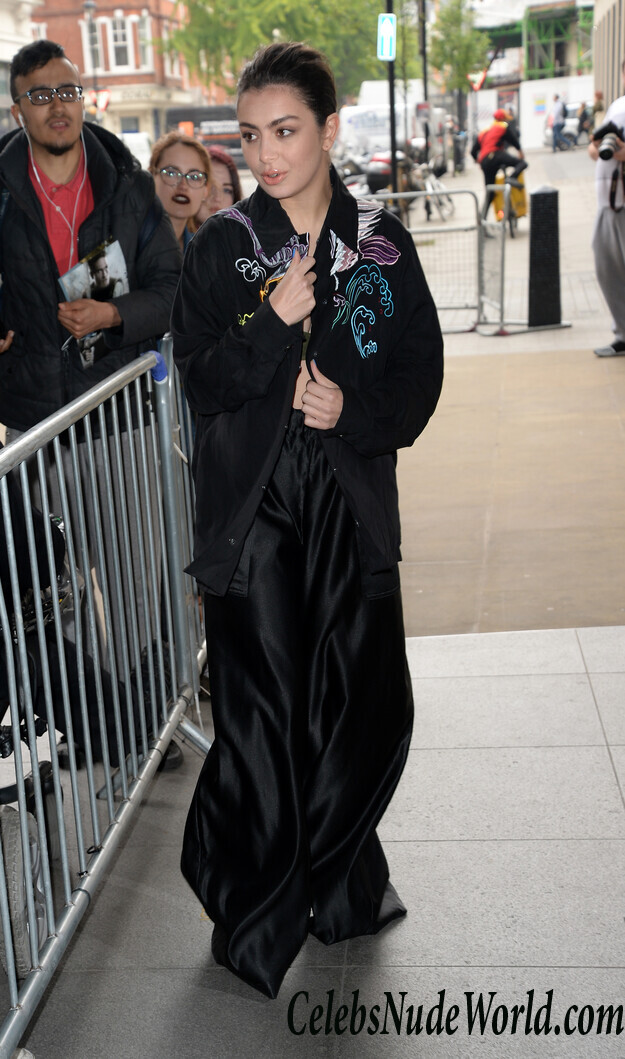 Charli XCX Is Hella Busty 65927