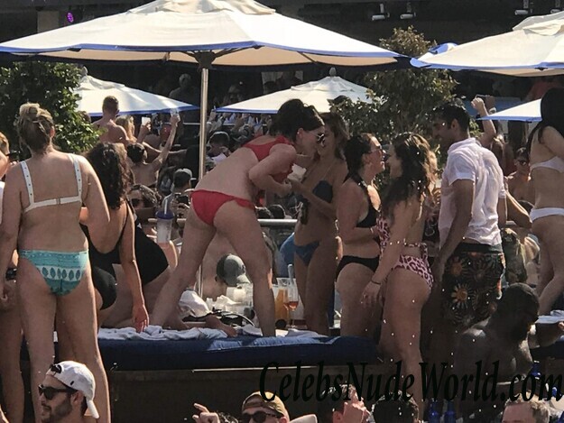 Candice Brown Bikini 65984