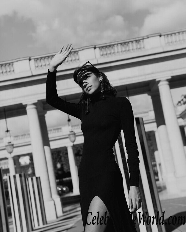 Bruna Marquezine Braless 66367