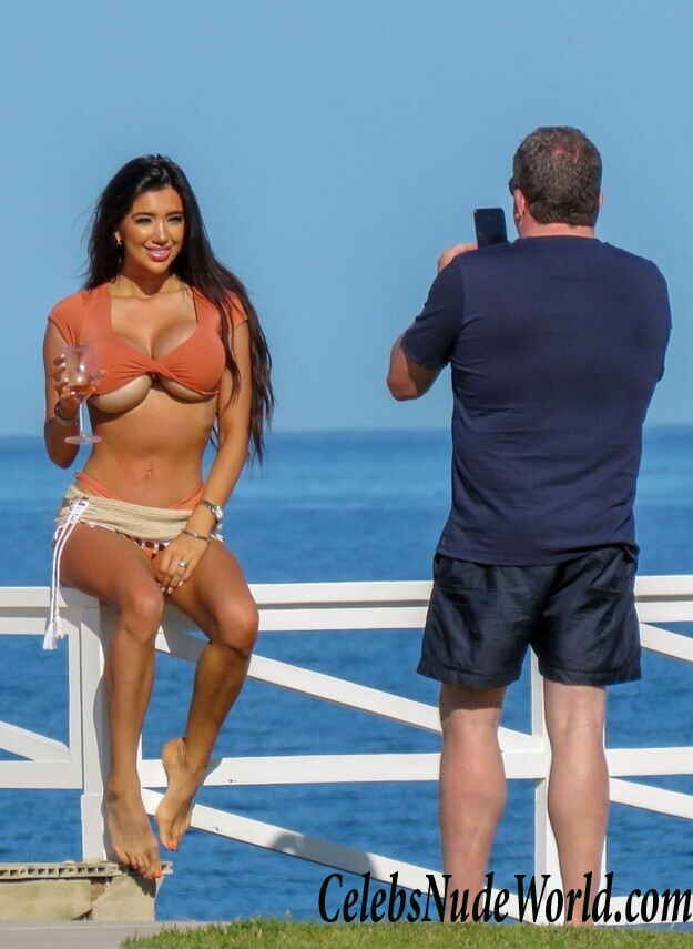 Chloe Khan Underboob 67034