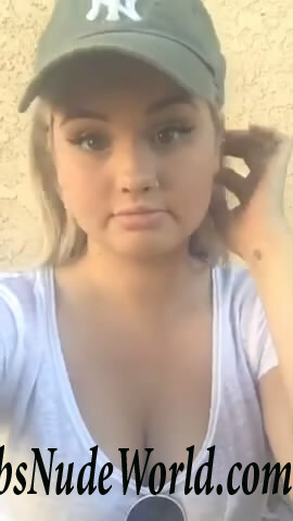 Debby Ryan Cleavage Photos 67126