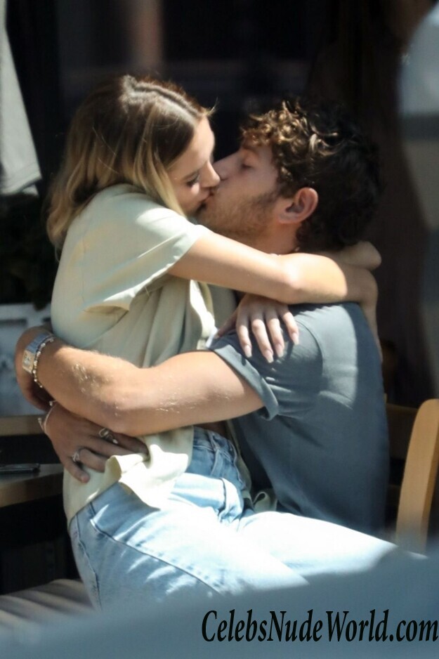 Delilah Hamlin Pokies 67453