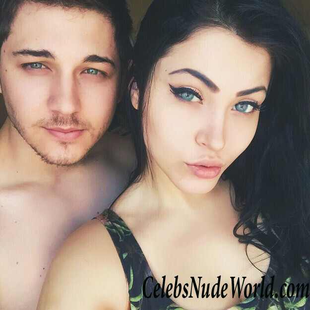 Claudia Alende Nude 67807