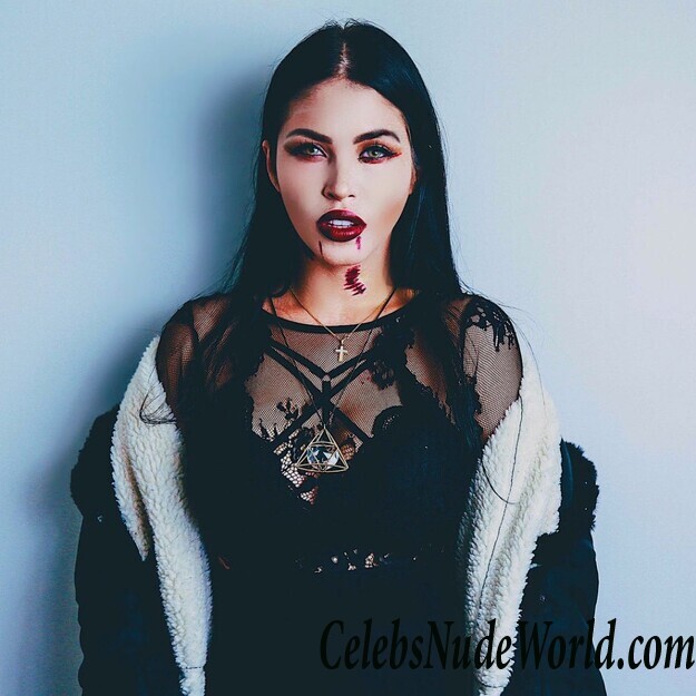 Claudia Alende Nude 67816