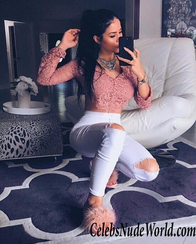 Claudia Alende Nude 67837