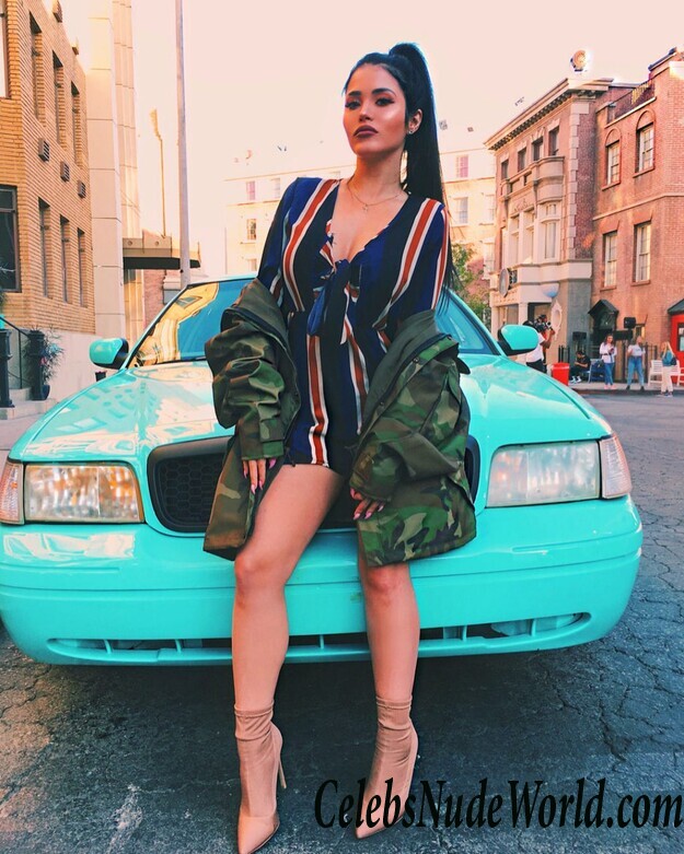 Claudia Alende Nude 67856