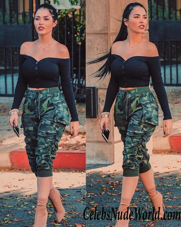 Claudia Alende Nude 67859