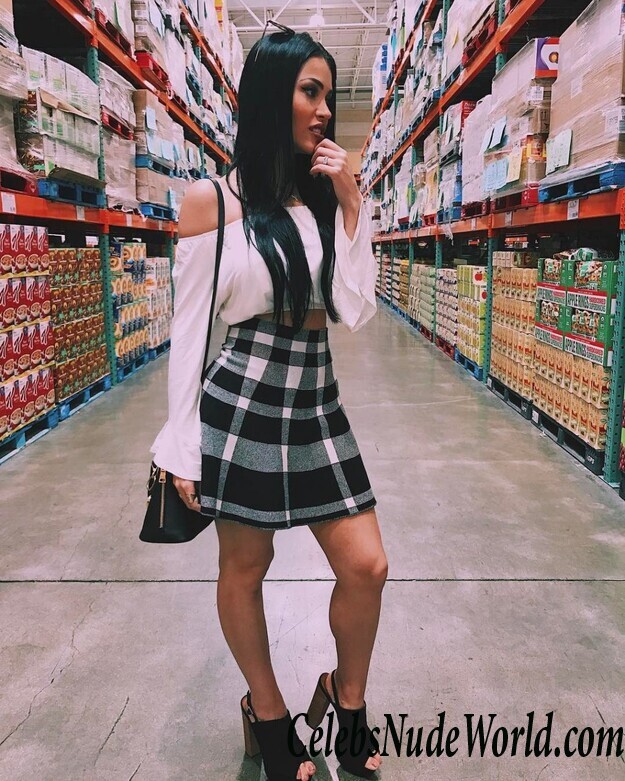 Claudia Alende Nude 67862