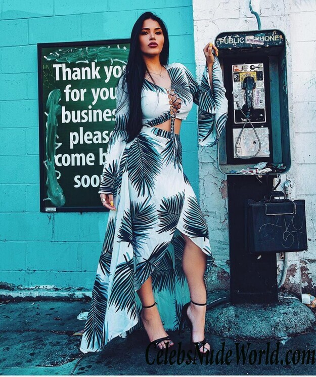 Claudia Alende Nude 67869