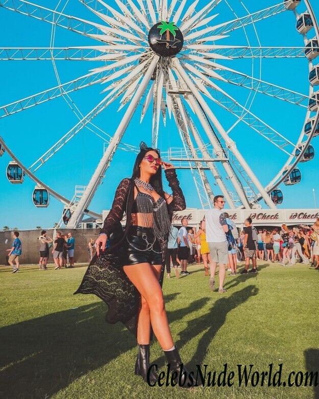 Claudia Alende Nude 67882