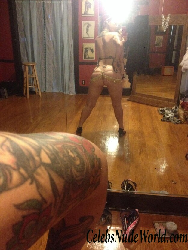Danielle Colby Leaked 68034