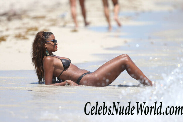 Claudia Jordan Bikini Photos 68322