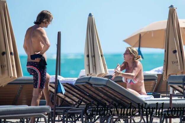 Claudine De Niro Bikini 68348