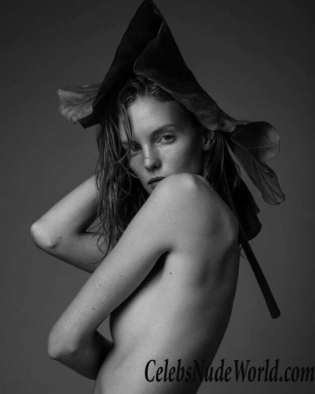 Clara Settje Nude 68813