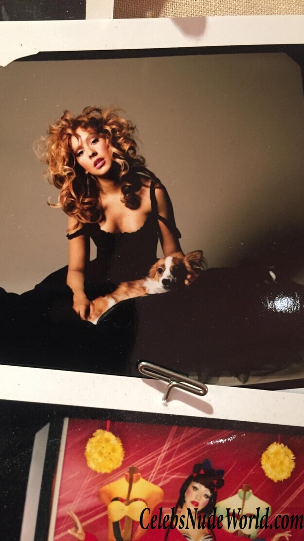 Christina Aguilera Topless 68891