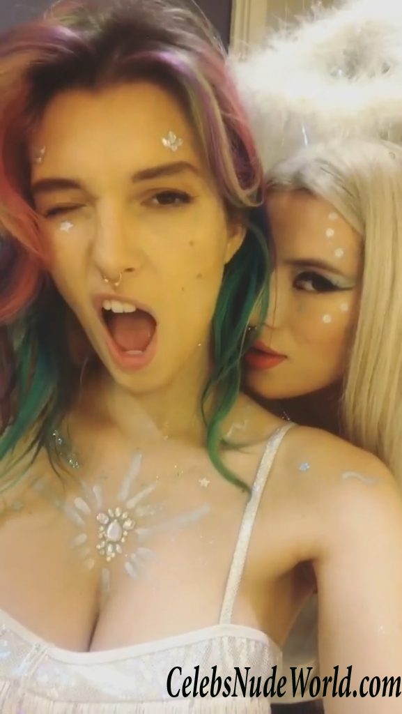 Dani Thorne Sexy 69138