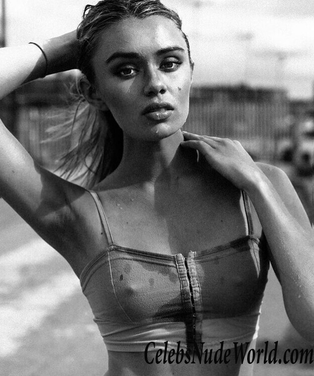 Claudia Thompson Sexy 69200