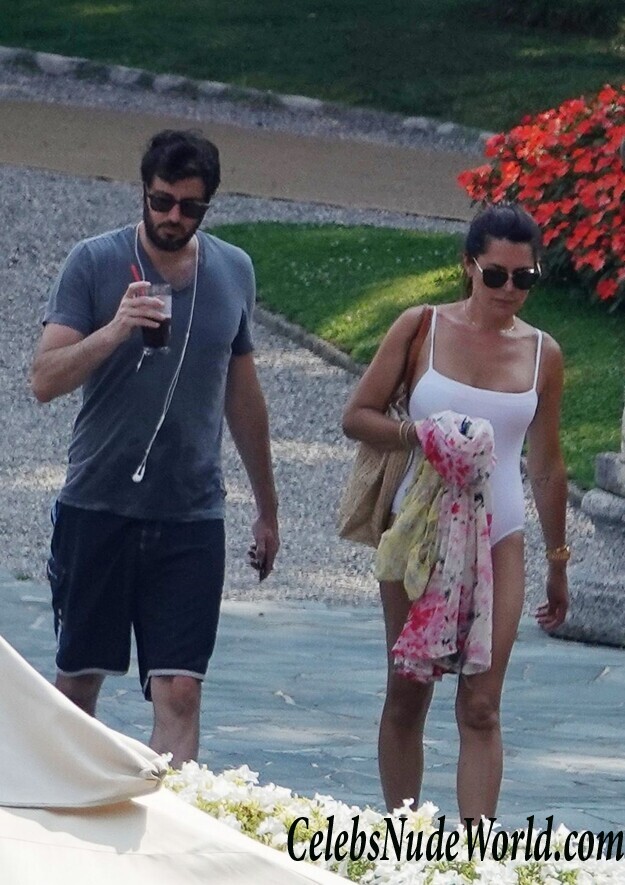 Danielle Bux Erotic 69216