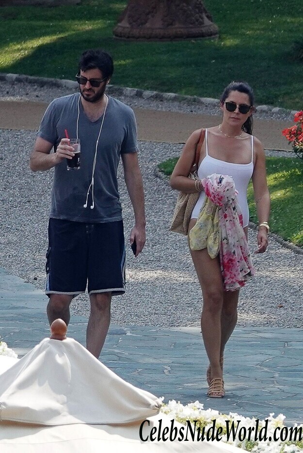 Danielle Bux Erotic 69217