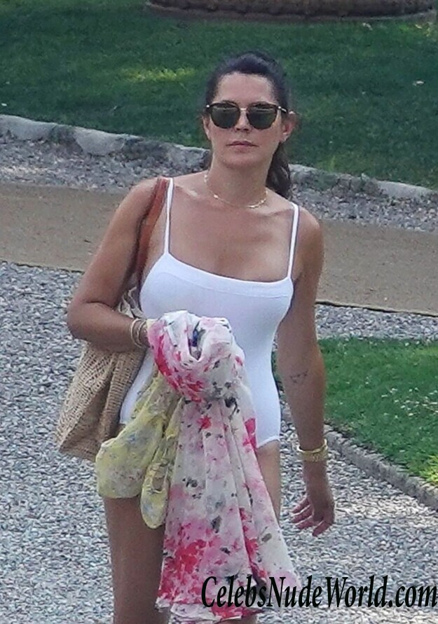 Danielle Bux Erotic 69218