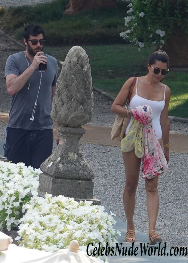 Danielle Bux Erotic 69221