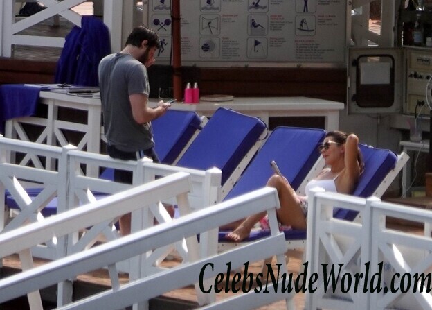 Danielle Bux Erotic 69224