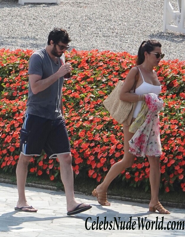 Danielle Bux Erotic 69230