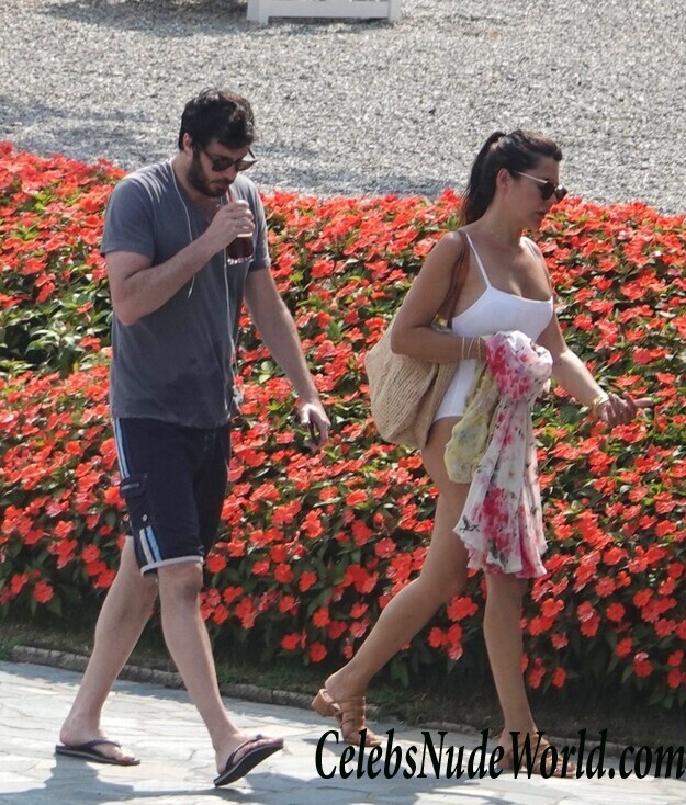 Danielle Bux Erotic 69234