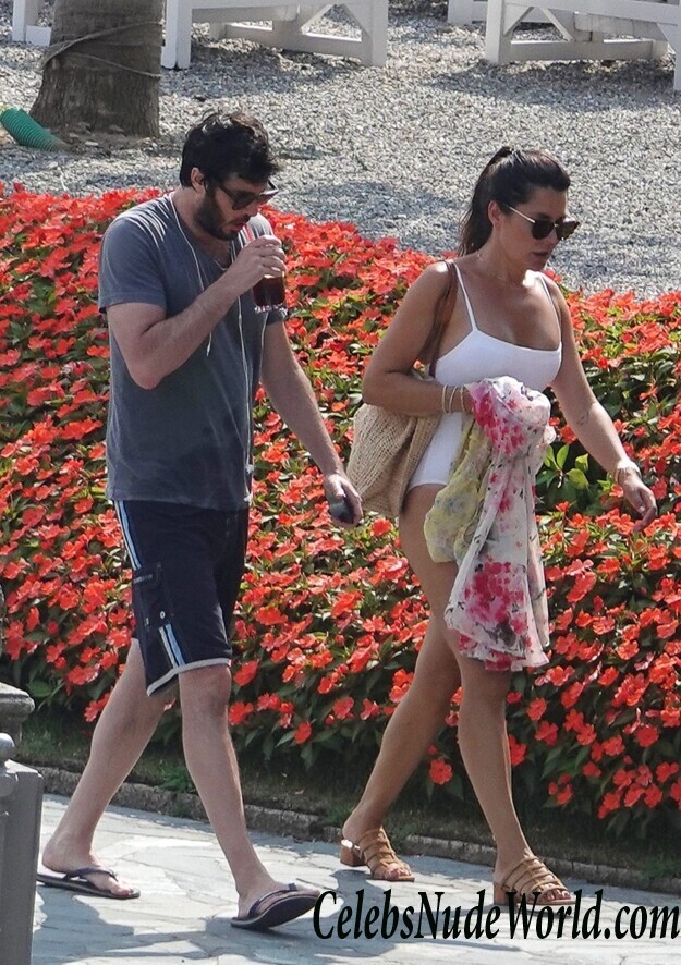 Danielle Bux Erotic 69235