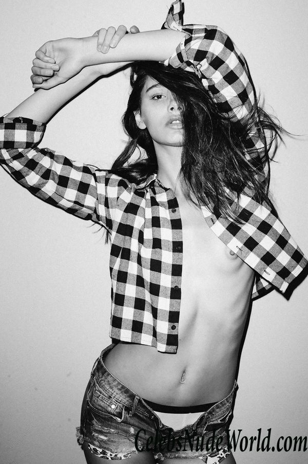 Claudia Guarnieri Topless Photos 69252