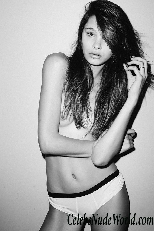 Claudia Guarnieri Topless Photos 69253