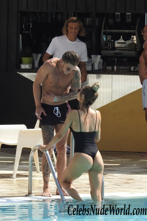 Chloe Sims Sexy 69341