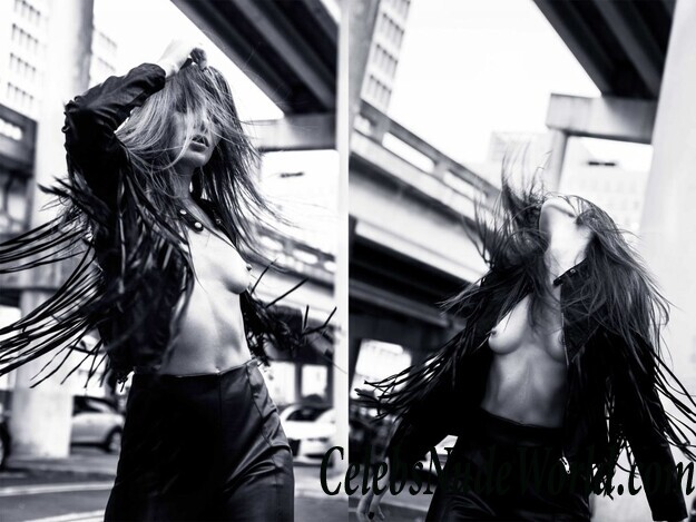 Daria Konovalova Topless 69377