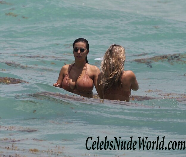 Natasha Oakley and Devin Brugman Are Pretty Much Perfect 69398