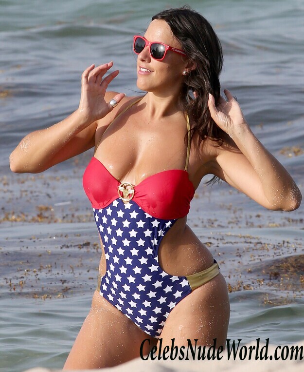 Claudia Romani sexy photoset 69469