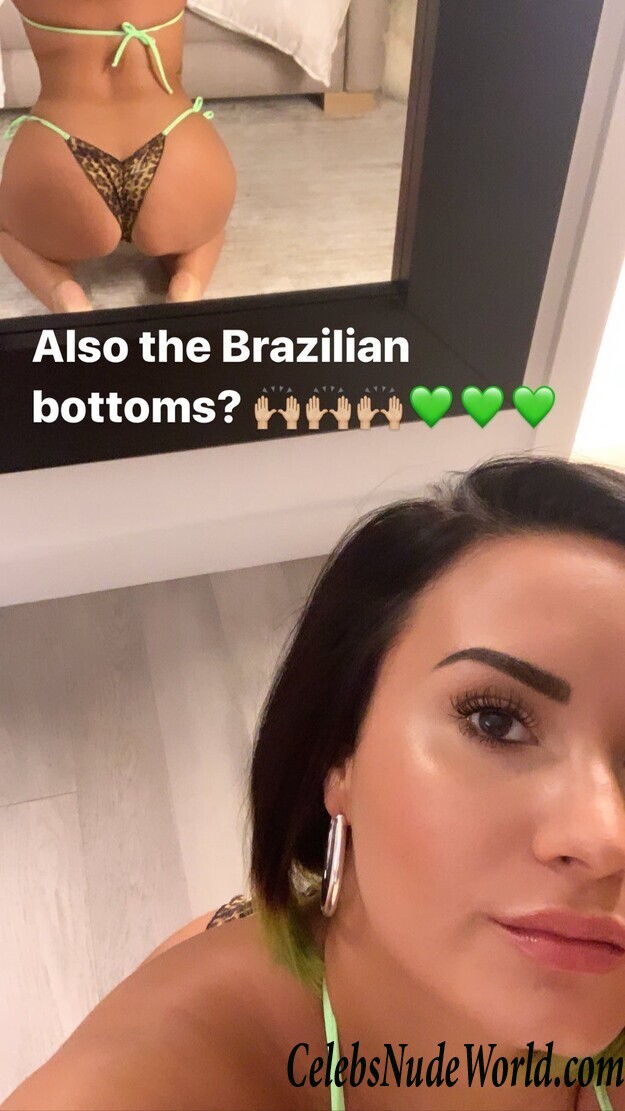 Demi Lovato Bikini 69548