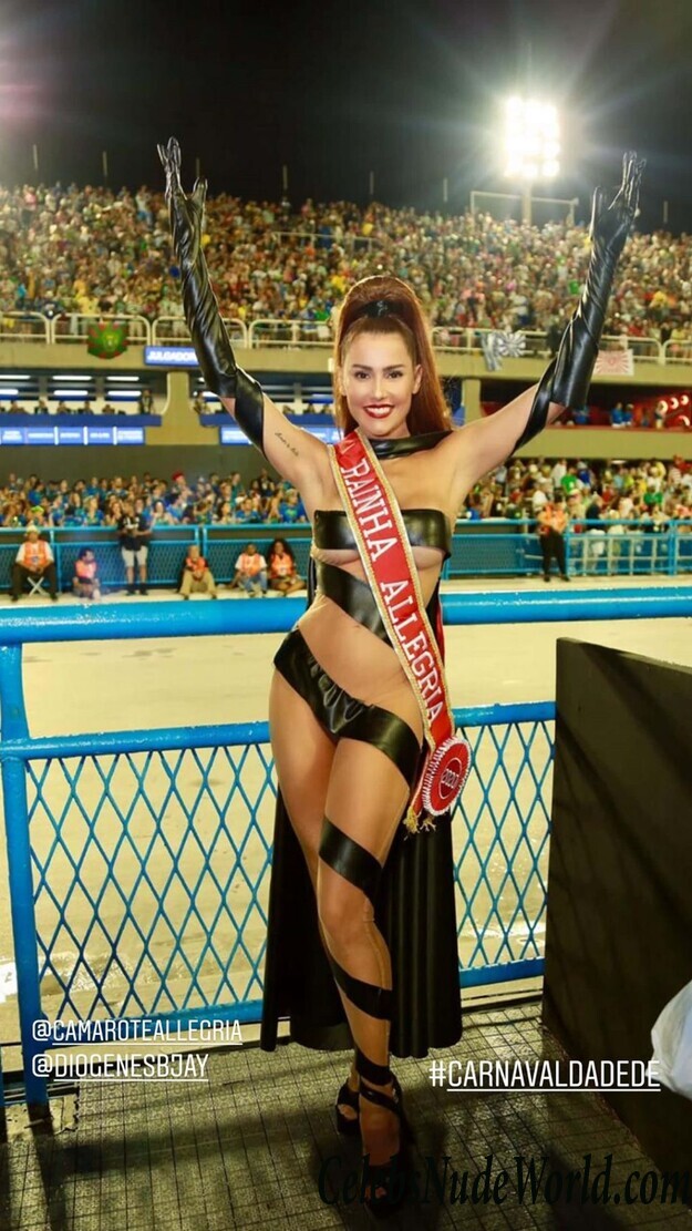 Deborah Secco Sexy 69711