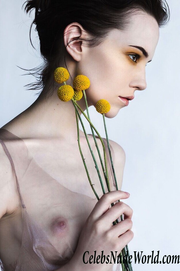 Sexy photos of Corrie Lejuwaan 69717