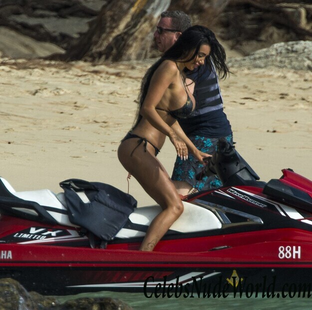 Massive Tits (Feat. Chole Khan) 69814