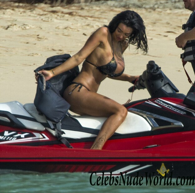 Massive Tits (Feat. Chole Khan) 69822