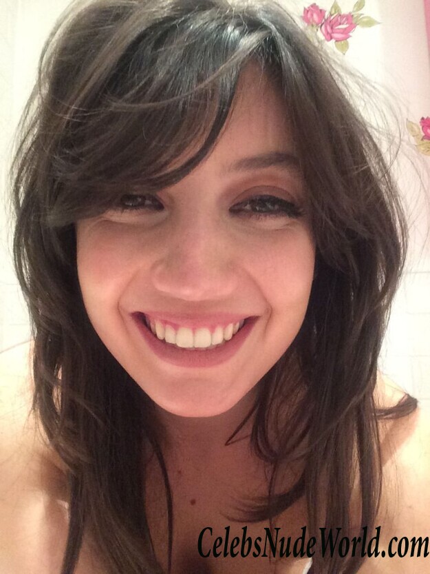 Daisy Lowe Leaked 69833