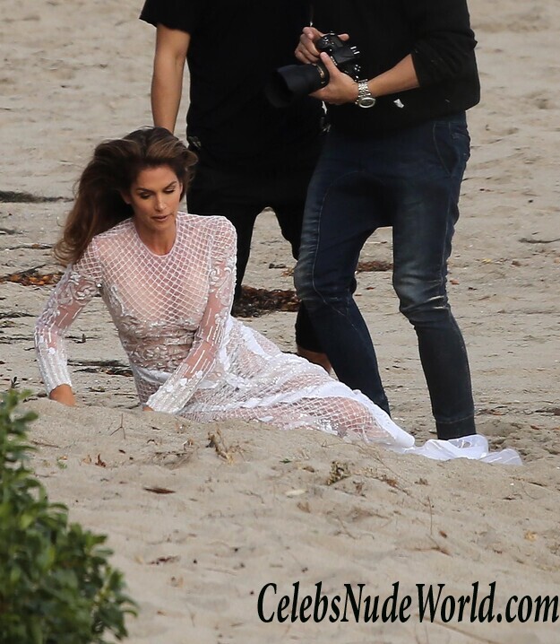 See through pics of Cindy Crawford 70058