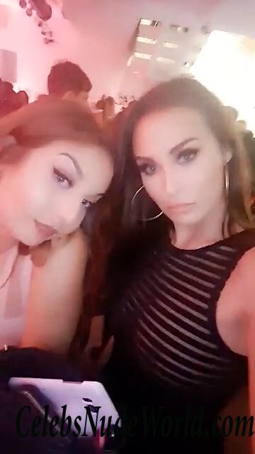 Chloe Goodman Sexy 70145