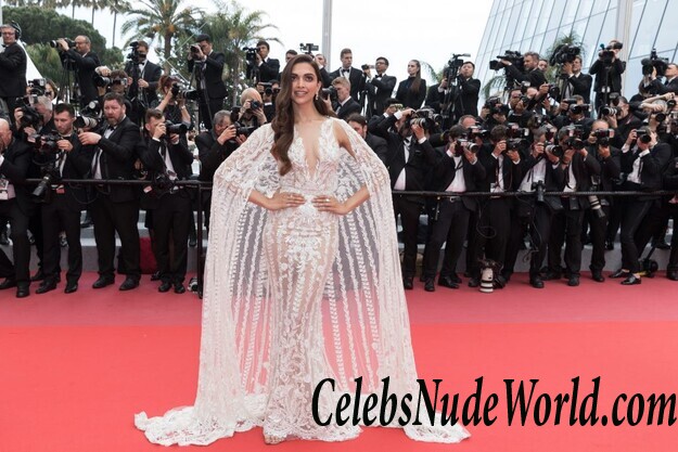 Deepika Padukone Sexy 70239