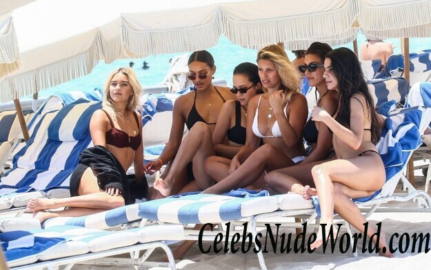 Natasha Oakley, Devin Brugman, Tess Jantschek Sexy 70361