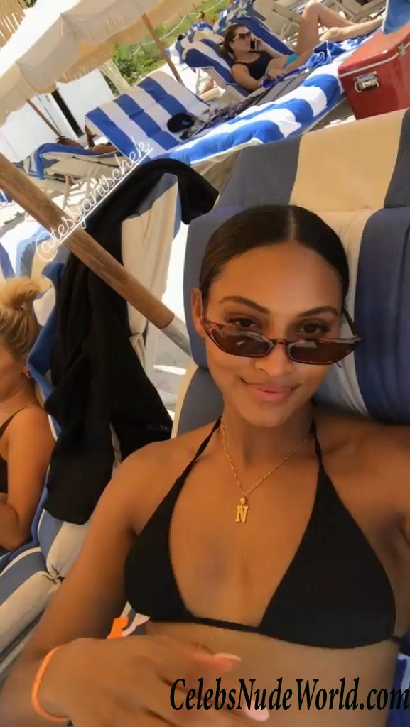 Natasha Oakley, Devin Brugman, Tess Jantschek Sexy 70391