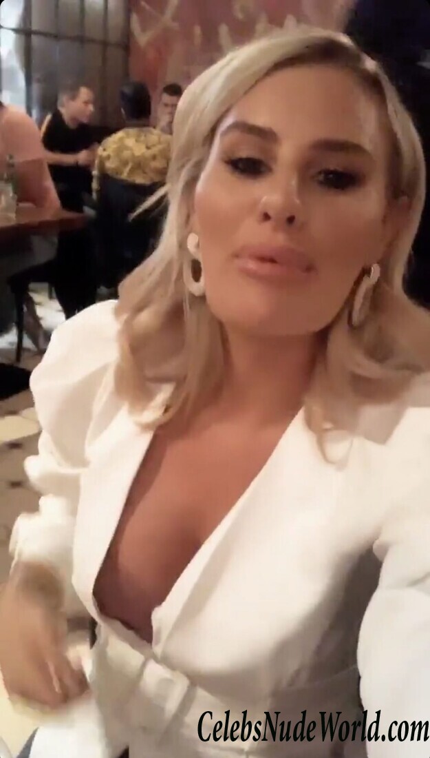 Danielle Armstrong Hot 70655