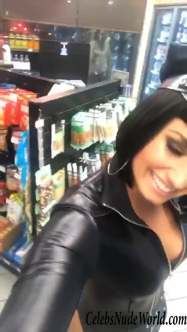 Demi Lovato Sexy 71154